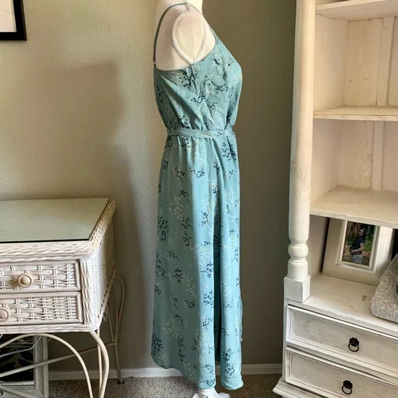 Amour Vert Varden Silk Wrap Dress - Picture 4 of 8